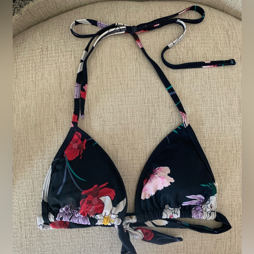 Cupshe size medium bikini top nwot